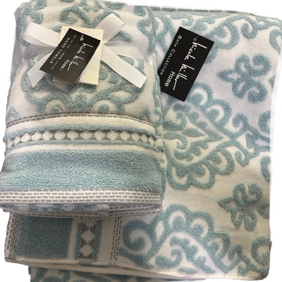 Nicole Miller Bath Nicole Miller Blue And White Bath Towel Set 2